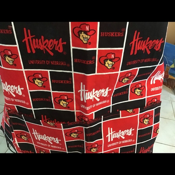 Child size Nebraska apron - Picture 2 of 3